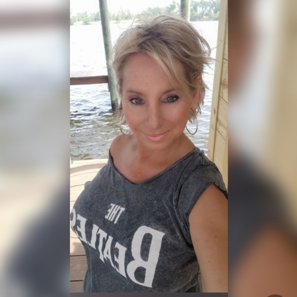 Meet your Posher, Karol - Picture 8 of 10